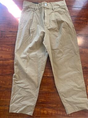 Banana Republic Khaki Pleated Chino Pants - Light Tan